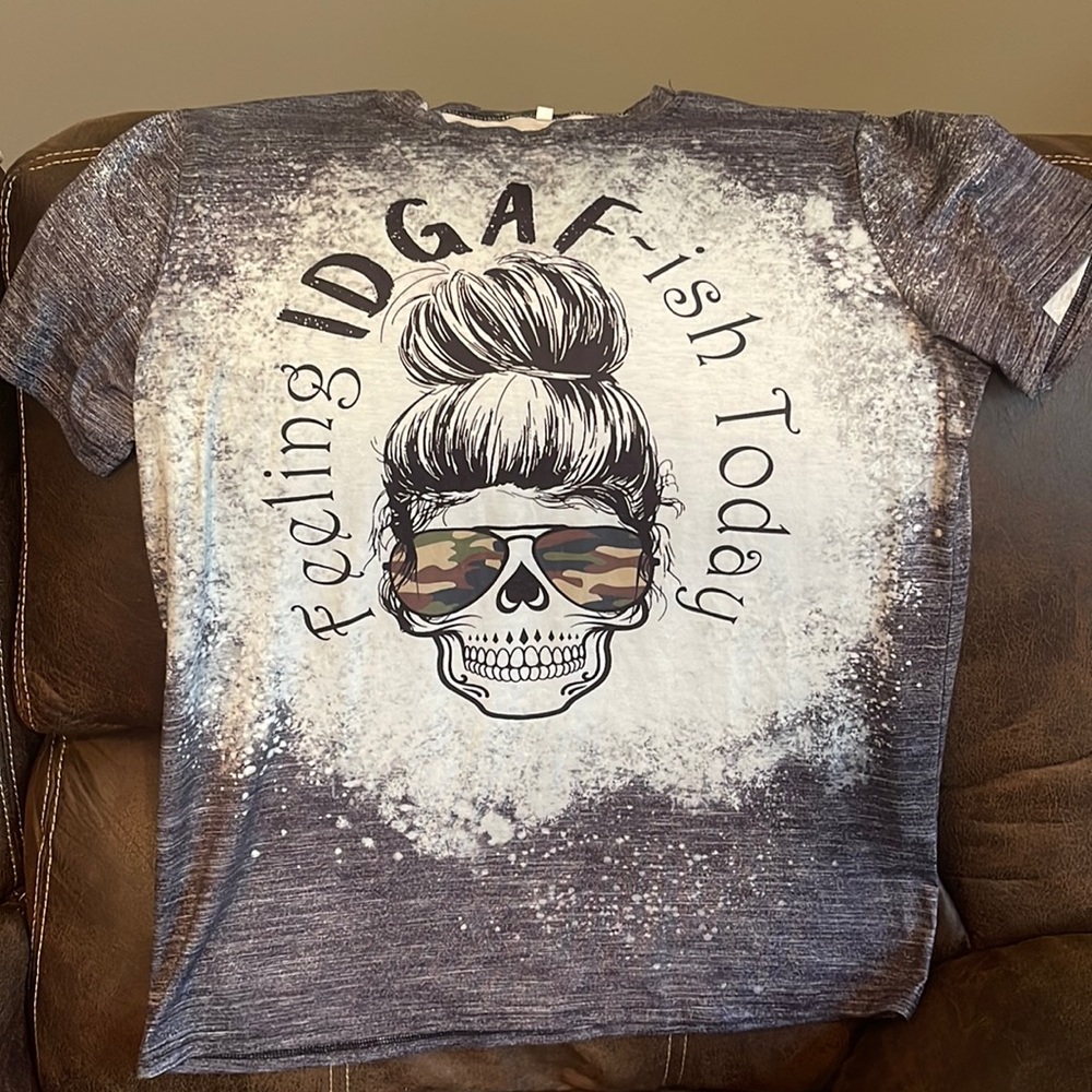 Messy Bun Skull Tee
